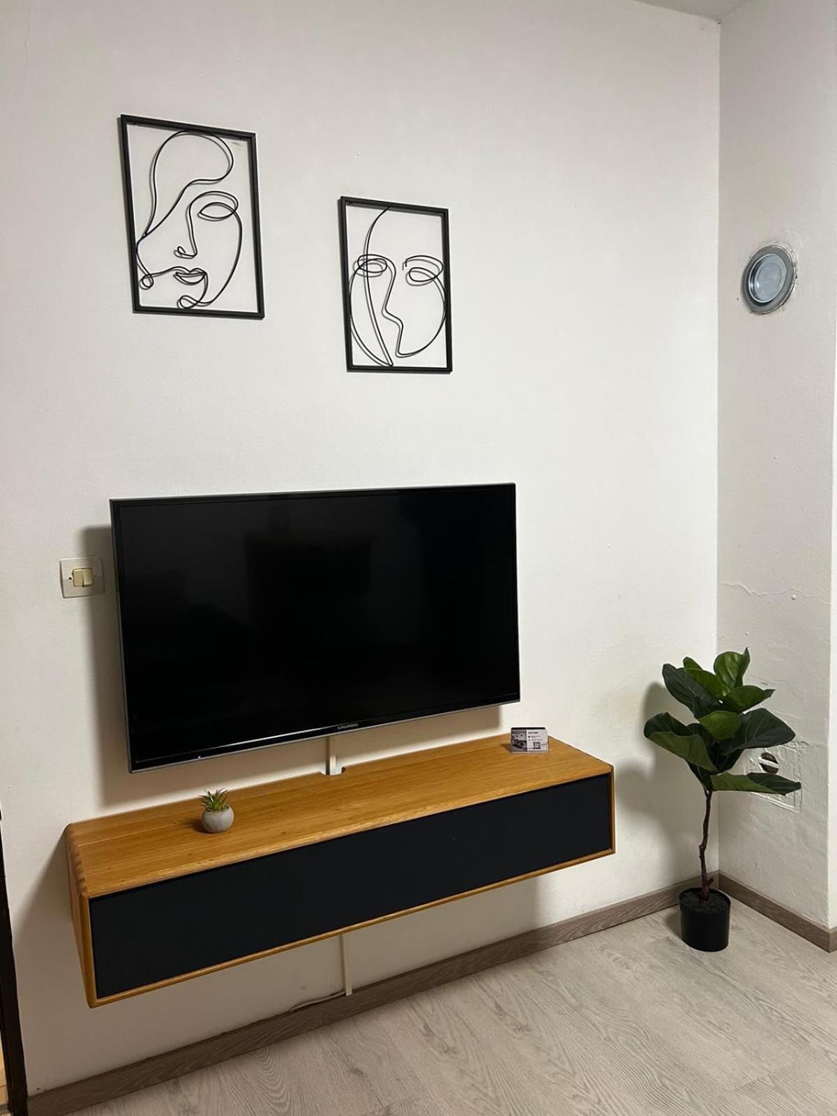 Apartament Kod Dide - Entry With Pin 0-24H Slavonski Brod Zewnętrze zdjęcie